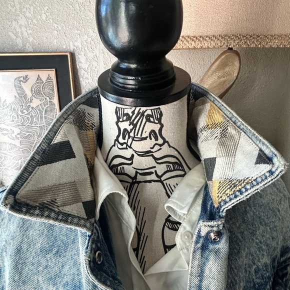 Upcycled Vintage Guess Denim Jacket - Picture 5 of 9